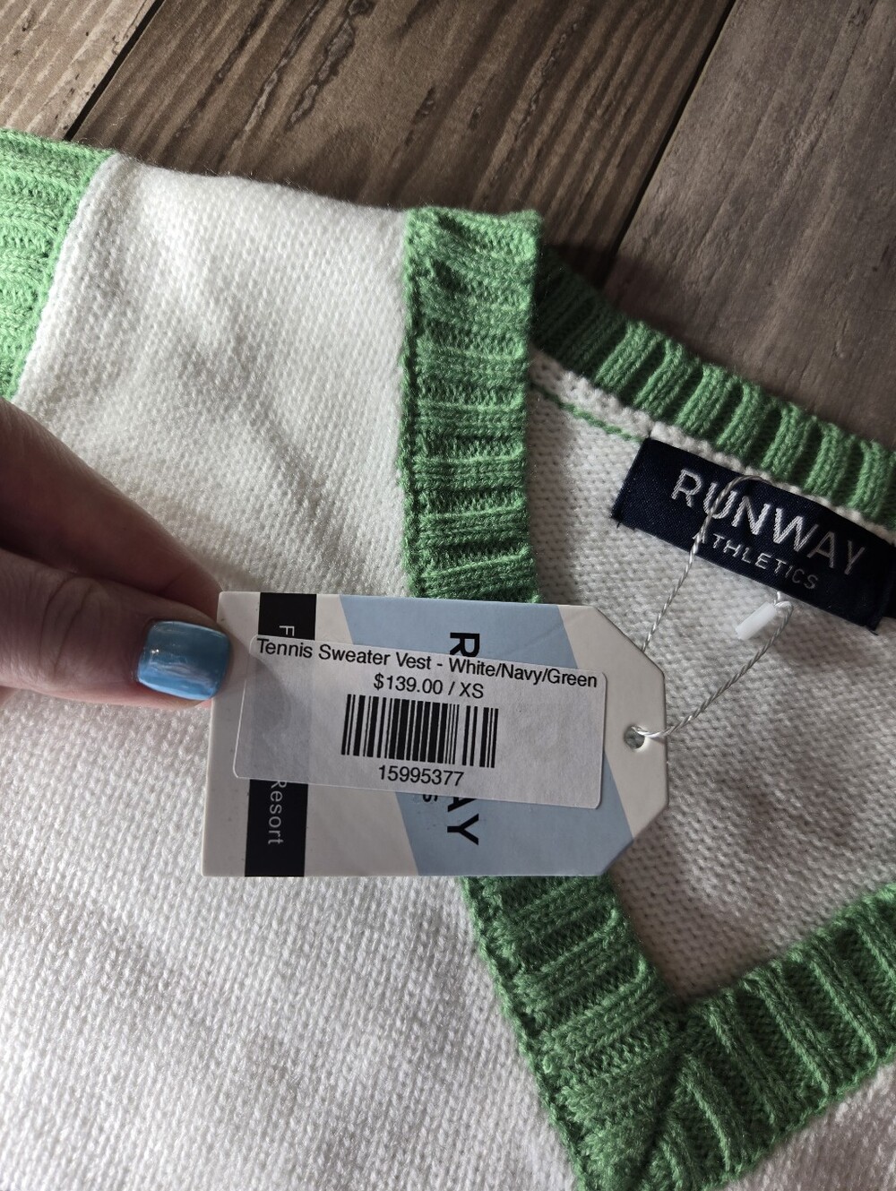 NWT RUNWAY ATHLETICS Knit “TENNIS” V‑Neck Sweater Vest White & Green Size XS - Picture 8 of 15